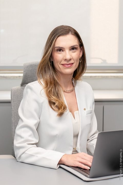Dra. Lílian Gontijo